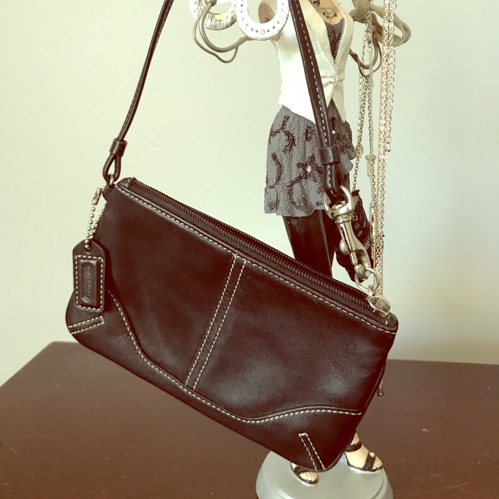 Leather Wristlet-Black